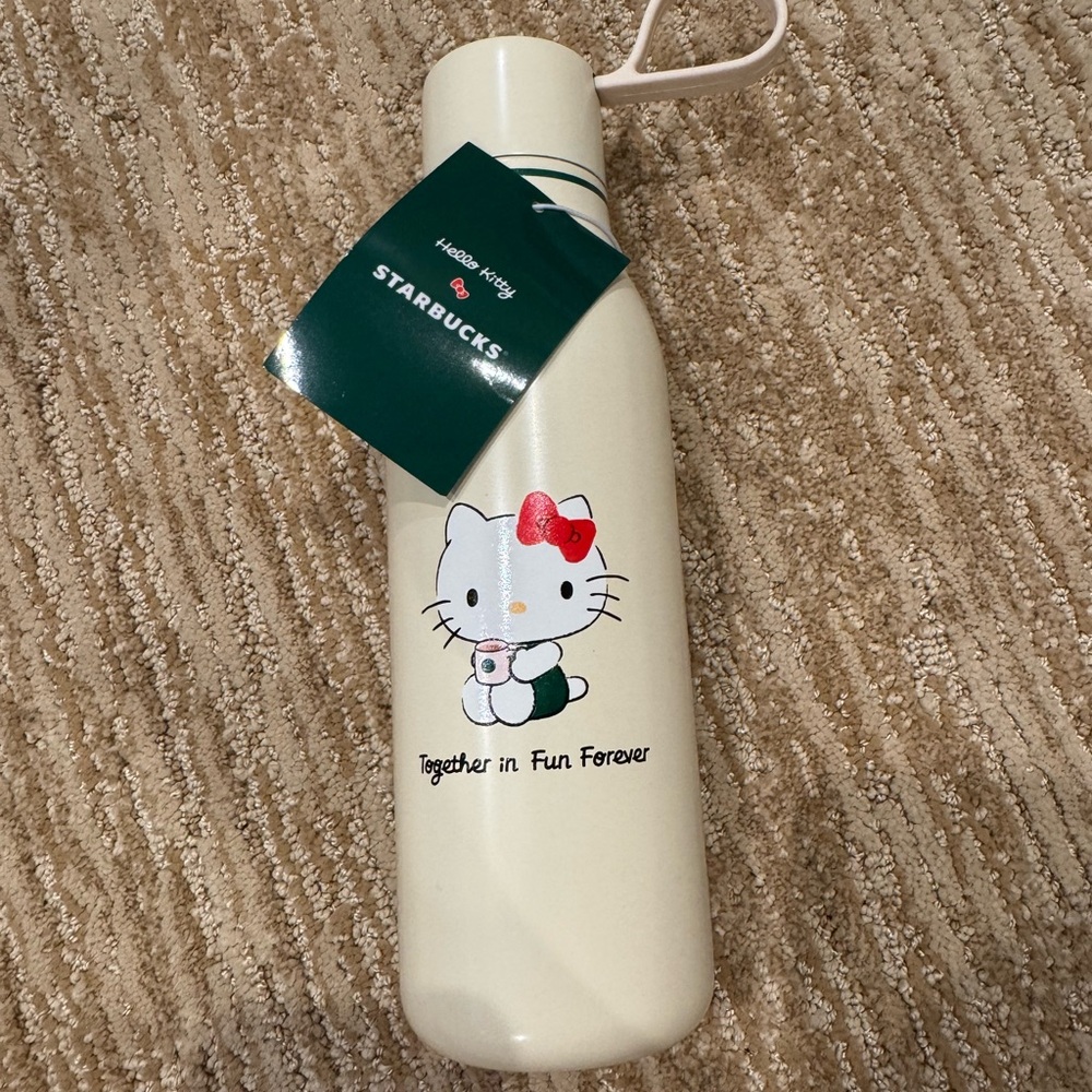 Starbucks - Hello Kitty Bottle